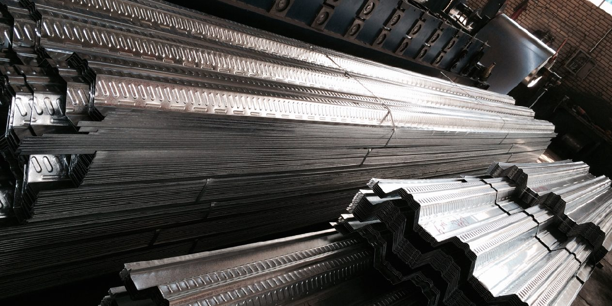 چگونه آهن بتا به سازندگان در دوران نوسان کمک می‌کند؟