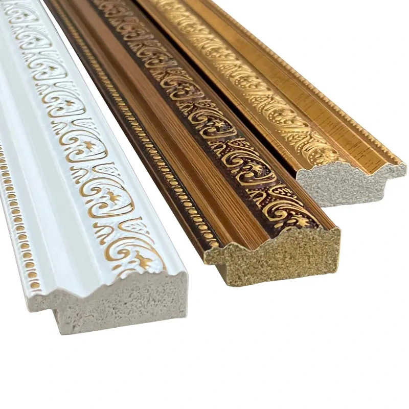 قرنیز PVC با ظاهر لوکس و جزئیات تزئینی در یک فضای داخلی مدرن
