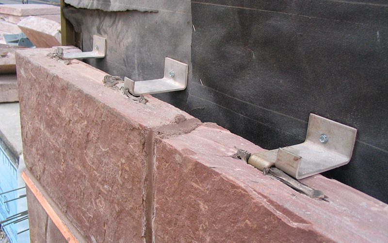 نقشهکشی دقیق نقاط بندکشی در نمای سنگی با استفاده از نرمافزار BIM